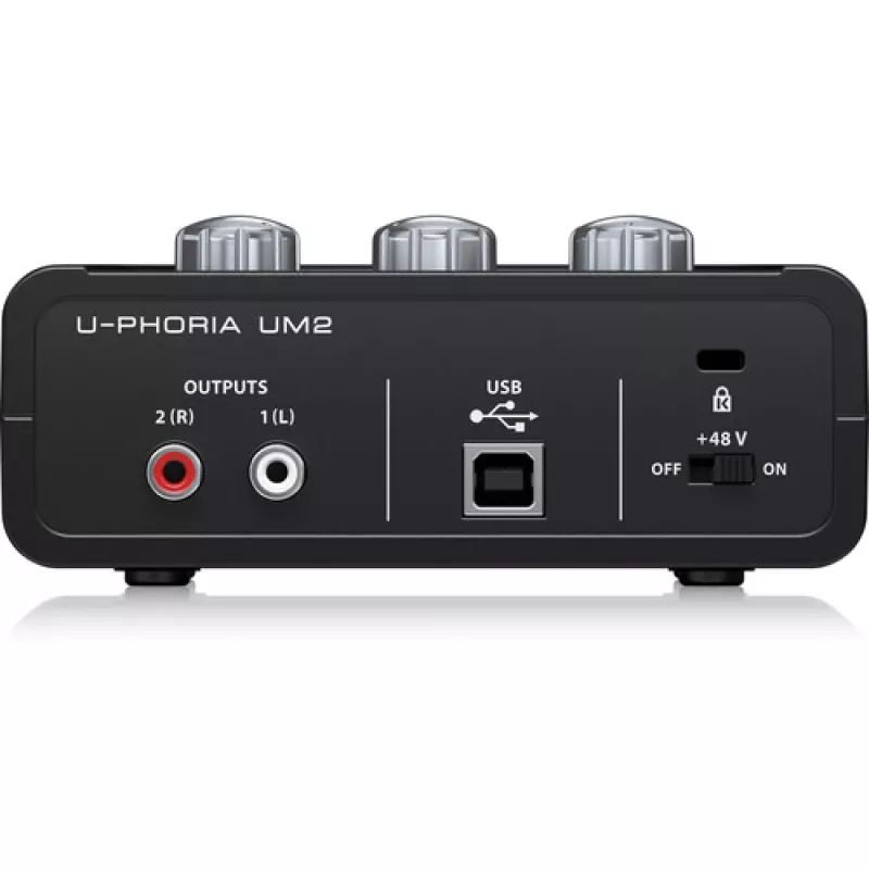 Behringer U-Phoria UM2