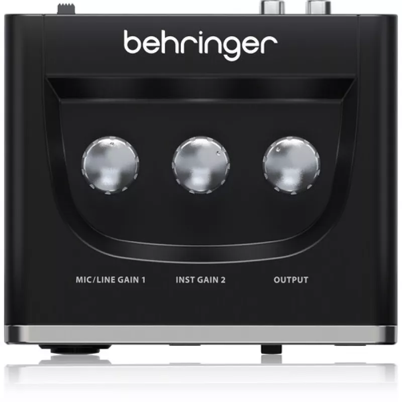 Behringer U-Phoria UM2