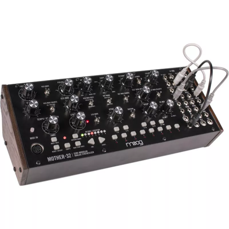 Moog Mother-32